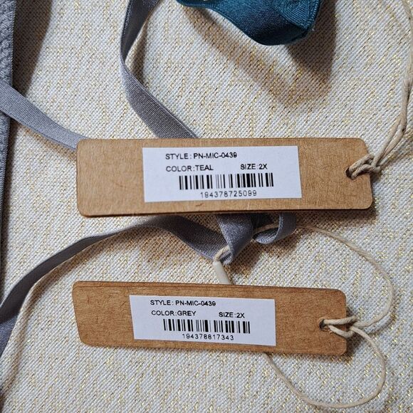 NWT SKIMS THONG - Picture 6 of 11